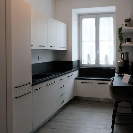 Apartament Lakeside Bliss With Free Parking