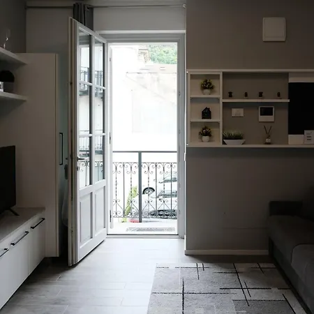 Lakeside Bliss With Free Parking Apartament *