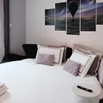 Lägenhet Lakeside Bliss With Free Parking Como