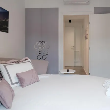 Lakeside Bliss With Free Parking Apartamento *