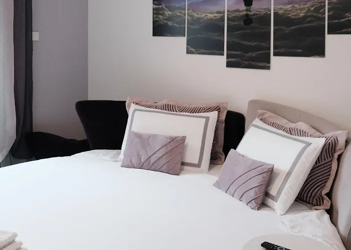 Apartmán Lakeside Bliss With Free Parking Como