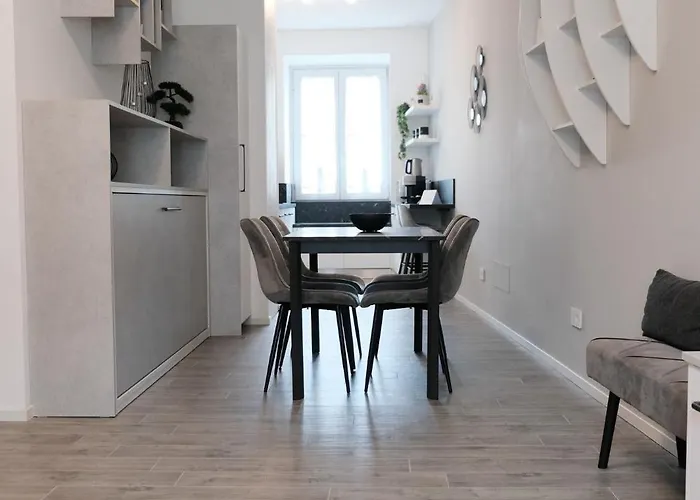 Lakeside Bliss With Free Parking Apartamento Como