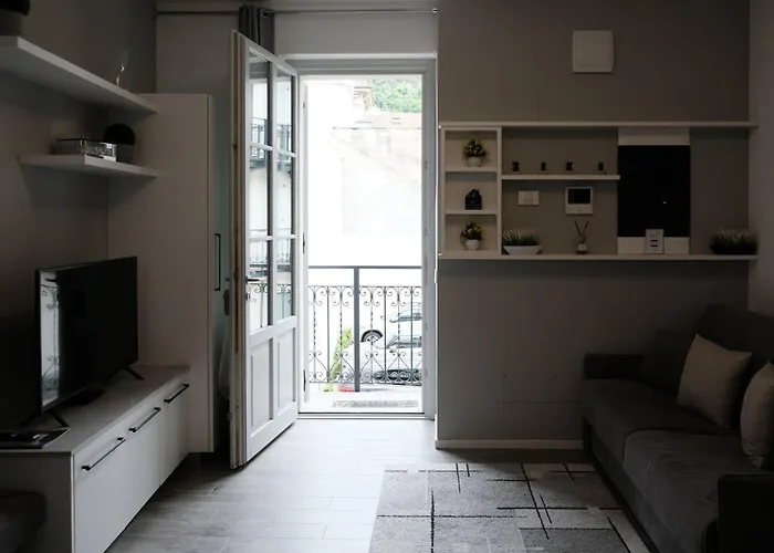 Lakeside Bliss With Free Parking Apartamento *