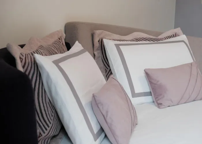 Apartamento Lakeside Bliss With Free Parking