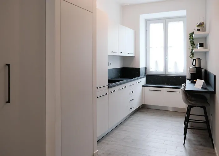 Apartamento Lakeside Bliss With Free Parking