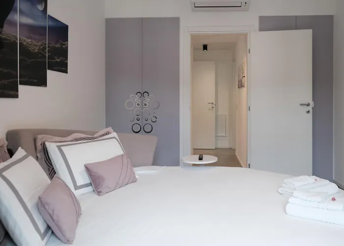 Lakeside Bliss With Free Parking Lejlighed *